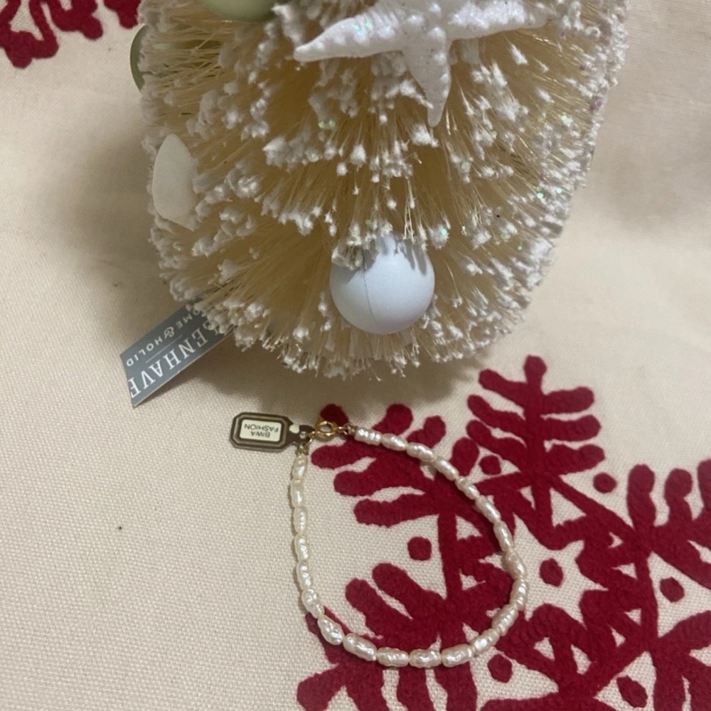Pearl Beaded Bracelet